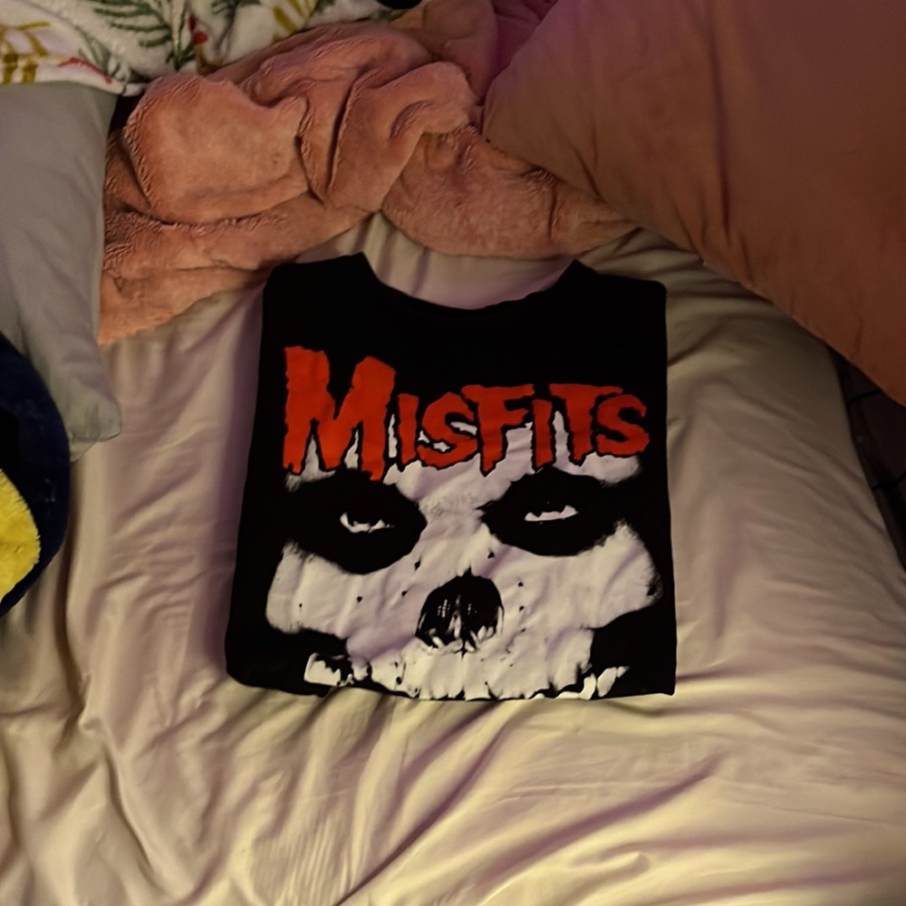 black 📀 misfits 🕹️ tshirt